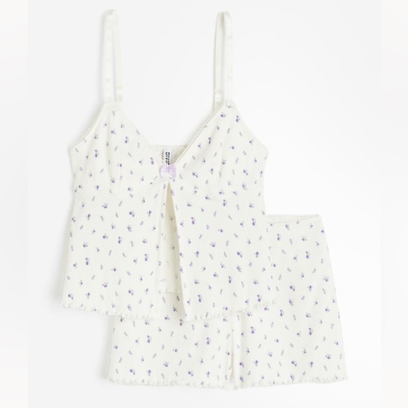 BNWT Floral Pyjama set - Picture 1 of 2